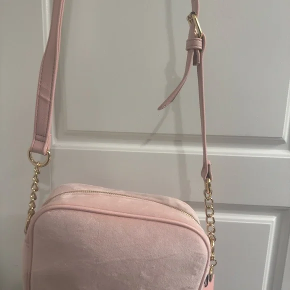 Juicy Couture Pink Crossbody Bag: PINK DIAMOND heritage, Crossbody rare find 🤩🌸 - Picture 3 of 5